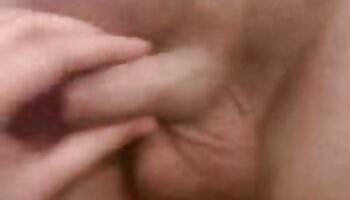 La troia Gianna Nicole si fa twerkare sex con mature il culo per strada