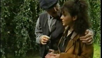 Uber-Ultra-Cute piccole tette adolescente bionda platino gode di sperma da milf tacchi blondelover