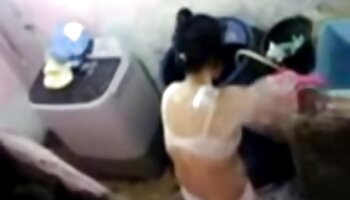 Gwen Stark scopata e distrutta da donne mature e vogliose un grosso cazzo nero