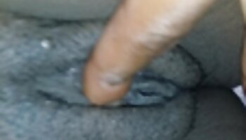 Il nonne grasse pelose tizio fortunato ha un bel 3some con troie tettone dopo la festa