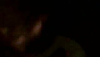 Bionda sexy con i tacchi e un vestito nero mature italiane in cam che si masturba e squirta