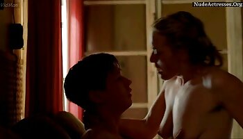 String Up Creampie Una bella adolescente gracile ha lo sperma che scorre in rivoli lungo la sua gamba sesso tra vecchie lesbiche