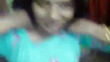 Divertimento anale per donne mature con ragazzi giovani una ragazzina magra
