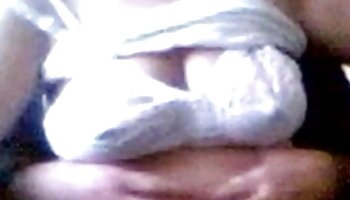 Dopo le lezioni, il ragazzo porno con mature grasso si incula una ragazza magra a casa sua